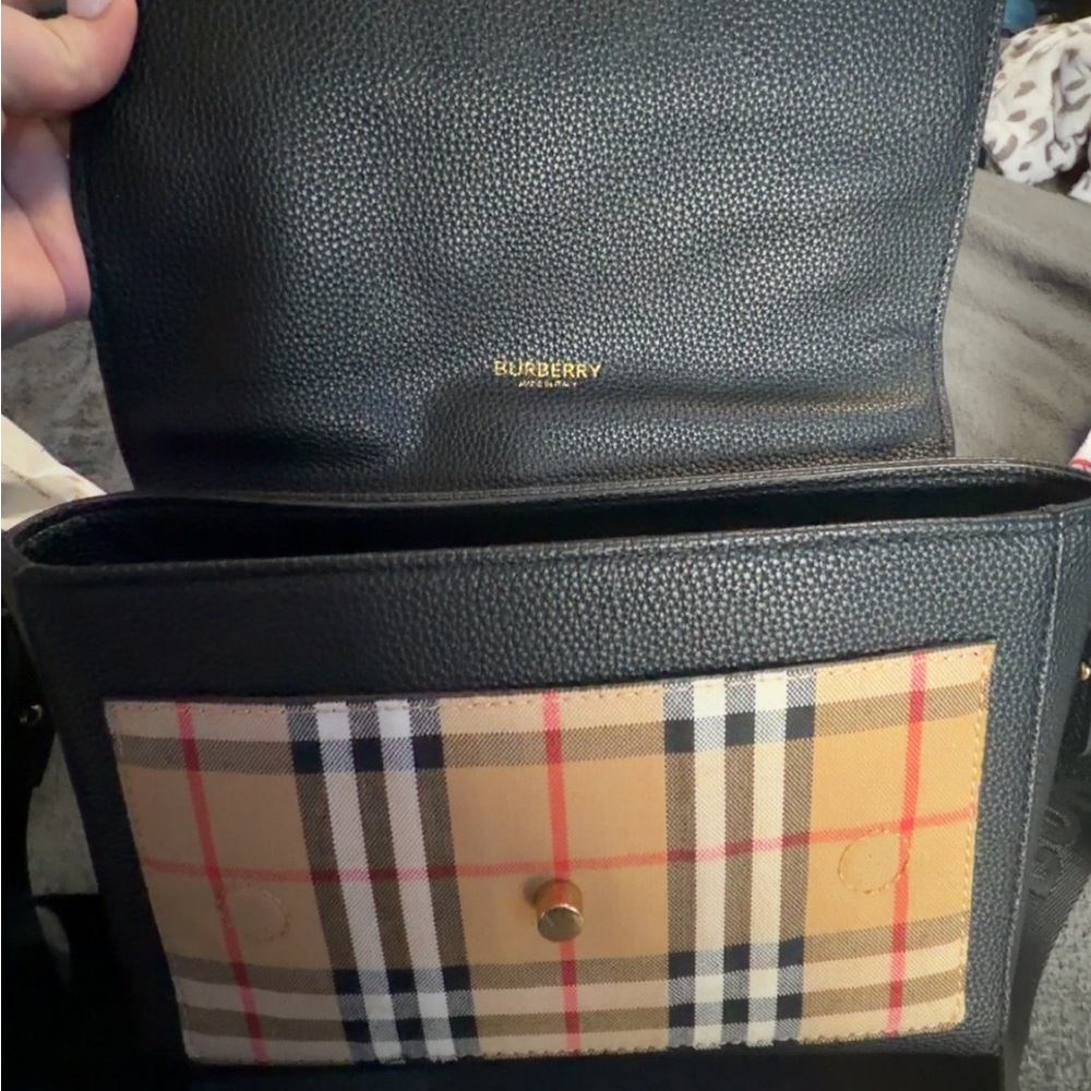 Burberry Black Leather Bag with Plaid Detail - Picture 4 of 5